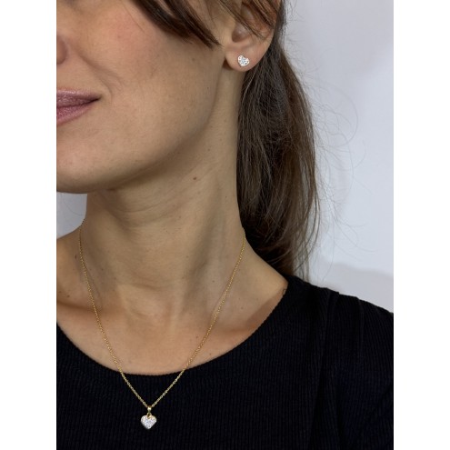 Zusätzliche Schmuckstücke aus diesem Set sind ebenfalls verfügbar.