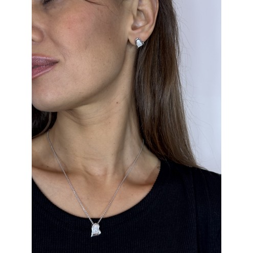 Zusätzliche Schmuckstücke aus diesem Set sind ebenfalls verfügbar.